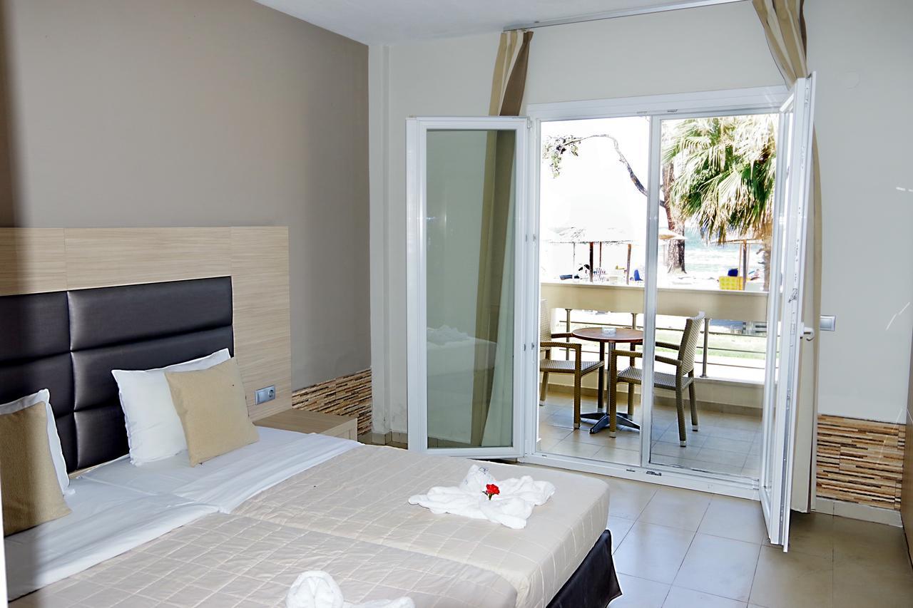 Rachoni Bay מלון 3*